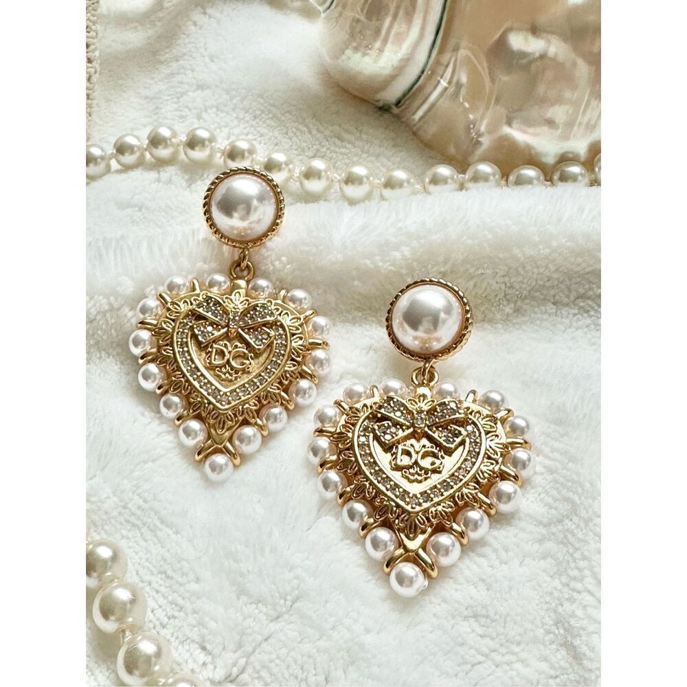 Gold Pearl Heart Drop Earrings - Elegant Women’s Jewelry - Picture 5 of 7